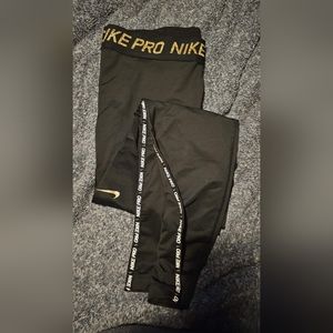 XL- Nike Pro Leggings